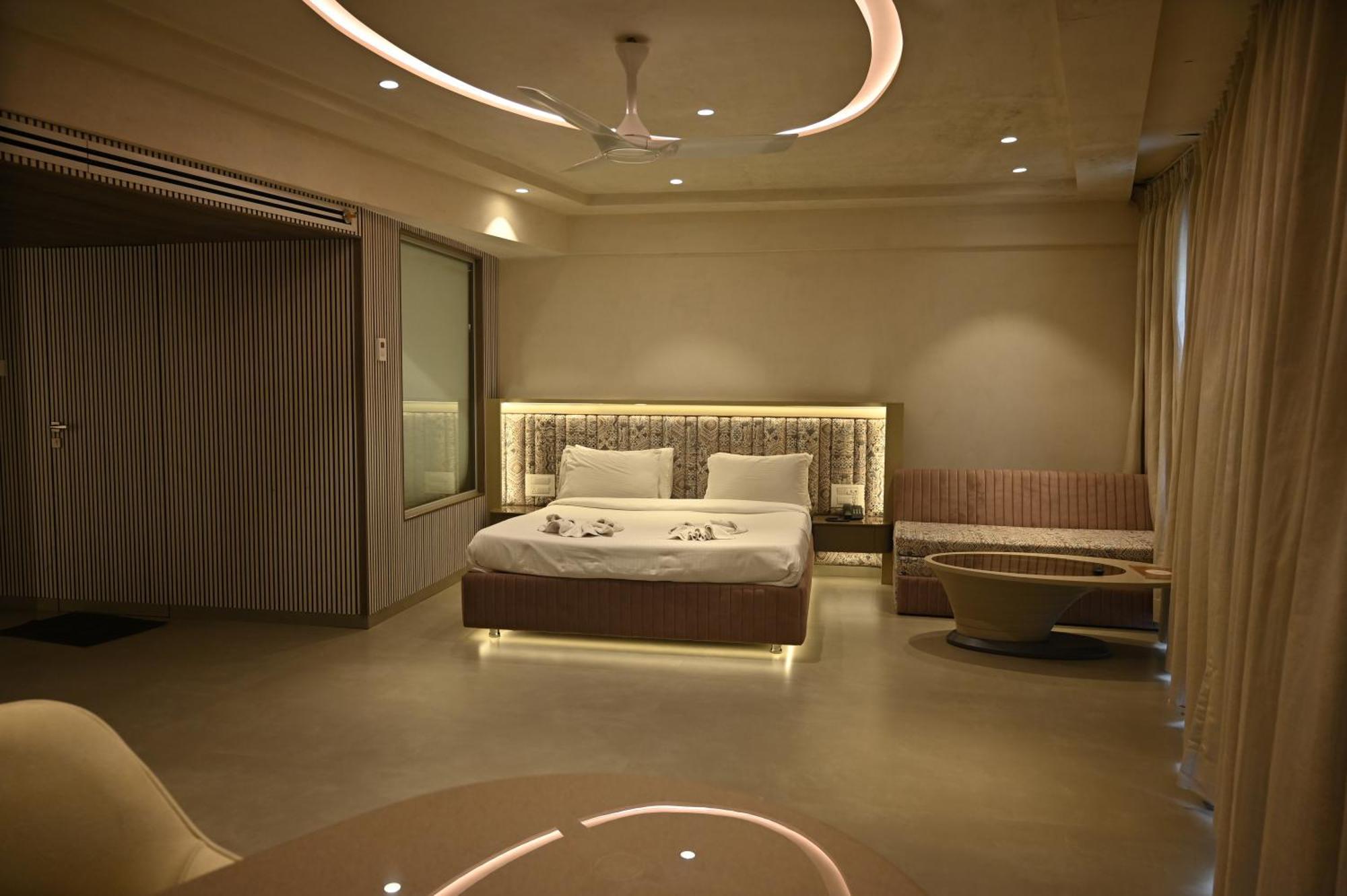 Kumar Resort By Turtle, Lonavala Exterior photo