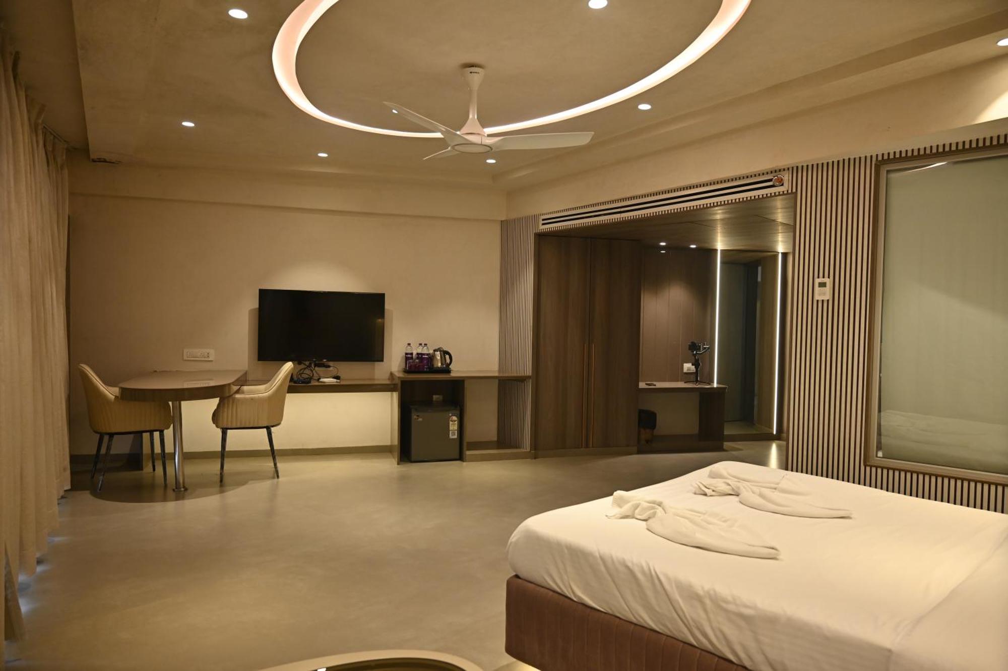Kumar Resort By Turtle, Lonavala Exterior photo