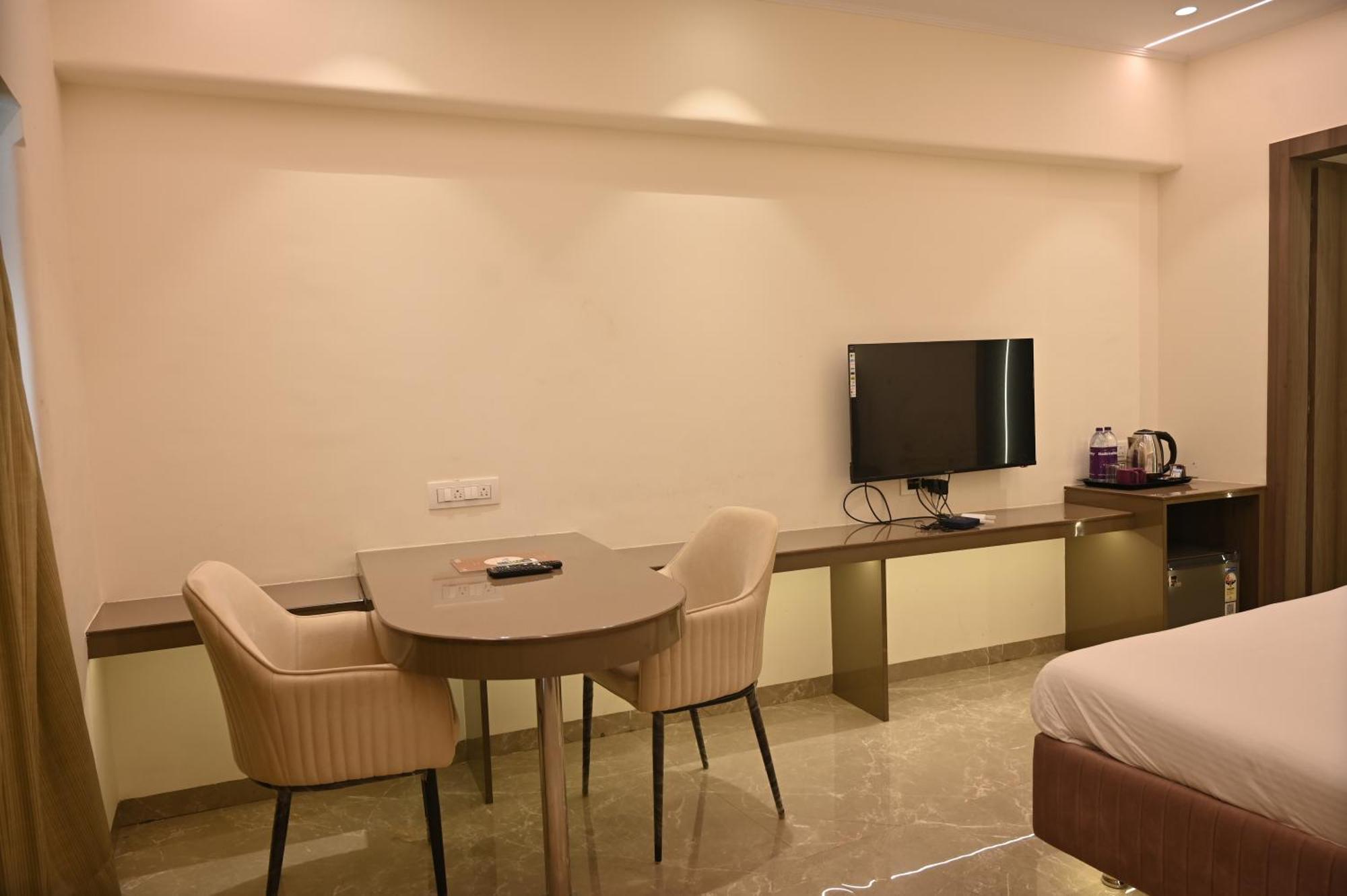 Kumar Resort By Turtle, Lonavala Exterior photo
