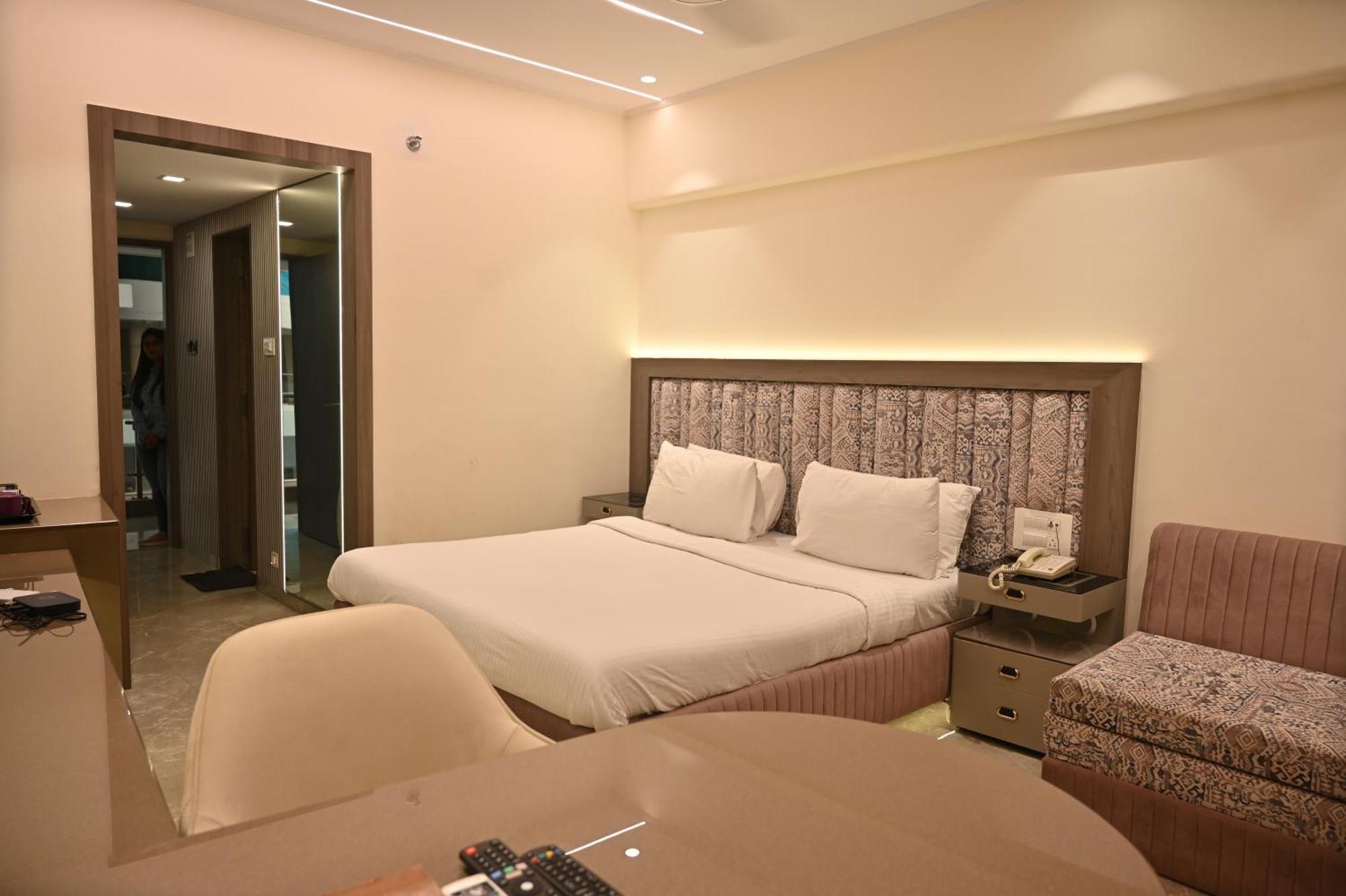 Kumar Resort By Turtle, Lonavala Exterior photo