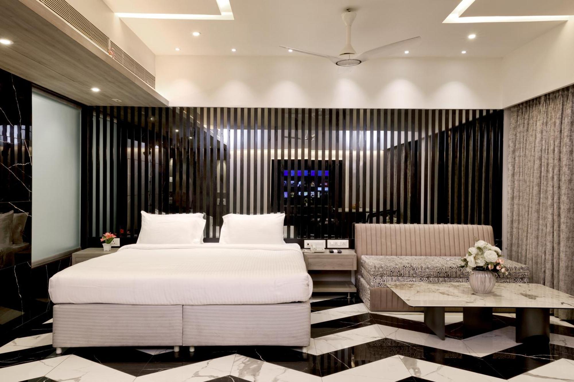 Kumar Resort By Turtle, Lonavala Exterior photo