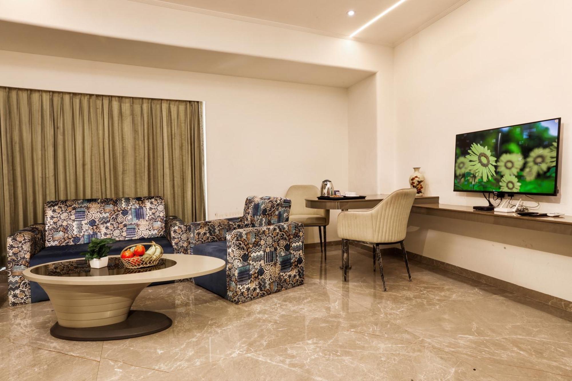 Kumar Resort By Turtle, Lonavala Exterior photo